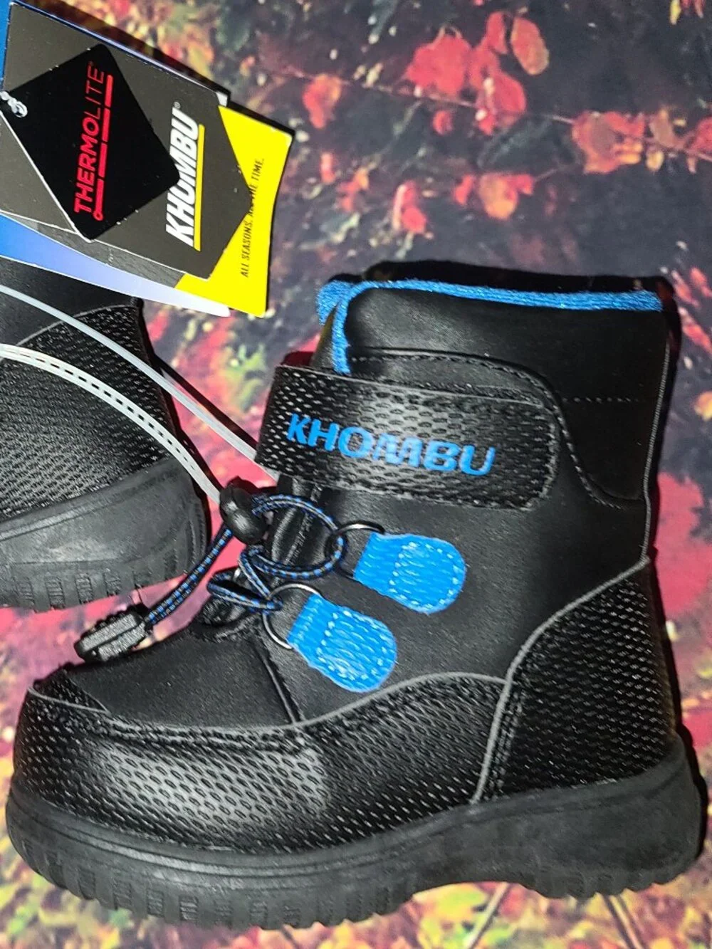 Khombu Thermolite kids black and blue winter snow boots  size 6M NWT